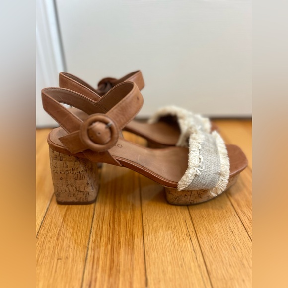 Bernardo women’s Reagan fringe block-heel platform sandals - Picture 1 of 8